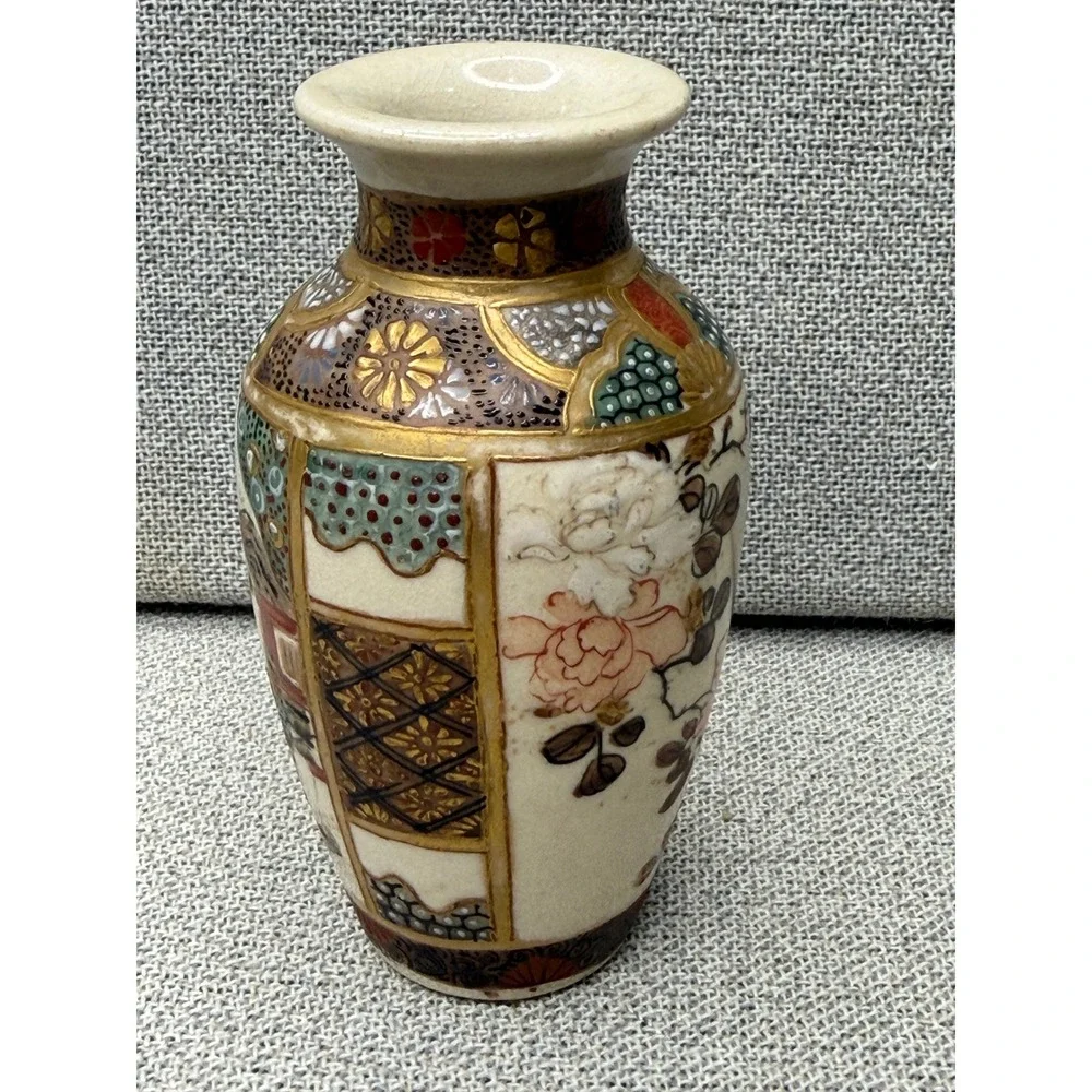 Antique Japanese Satsuma Miniature Bud Vase Moriage Gold Gilt Hand Painted 3.75